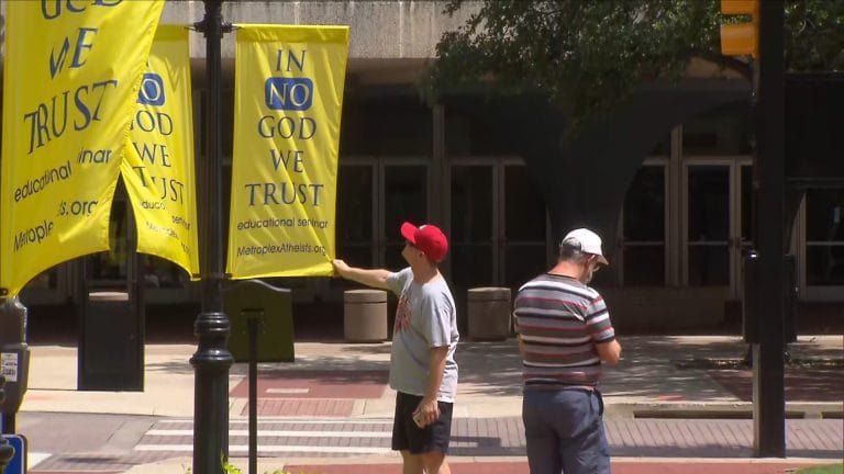 ‘In No God We Trust’: Atheist Group Gets Heat over Banners